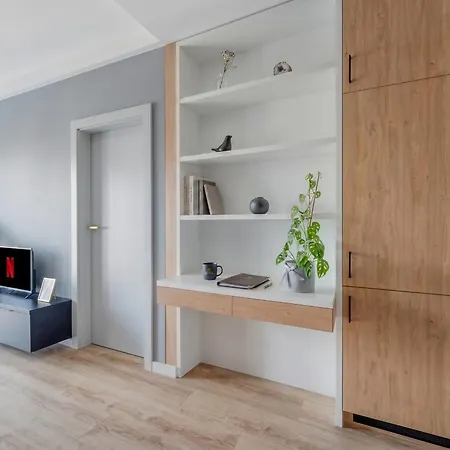 Urban Chic - One Bedroom - Gdanska
