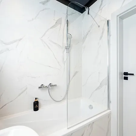 Urban Chic - One Bedroom - Gdanska Lodz